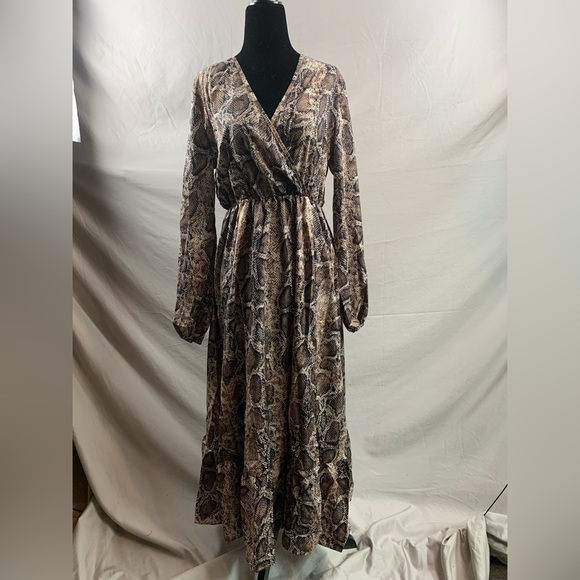 Snakeskin Print Split Thigh Ruffle Hem Dress - Picture 6 of 7